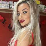 hotblondesarah from onlyfans
