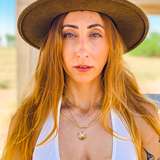 zoebytheriverfree from onlyfans